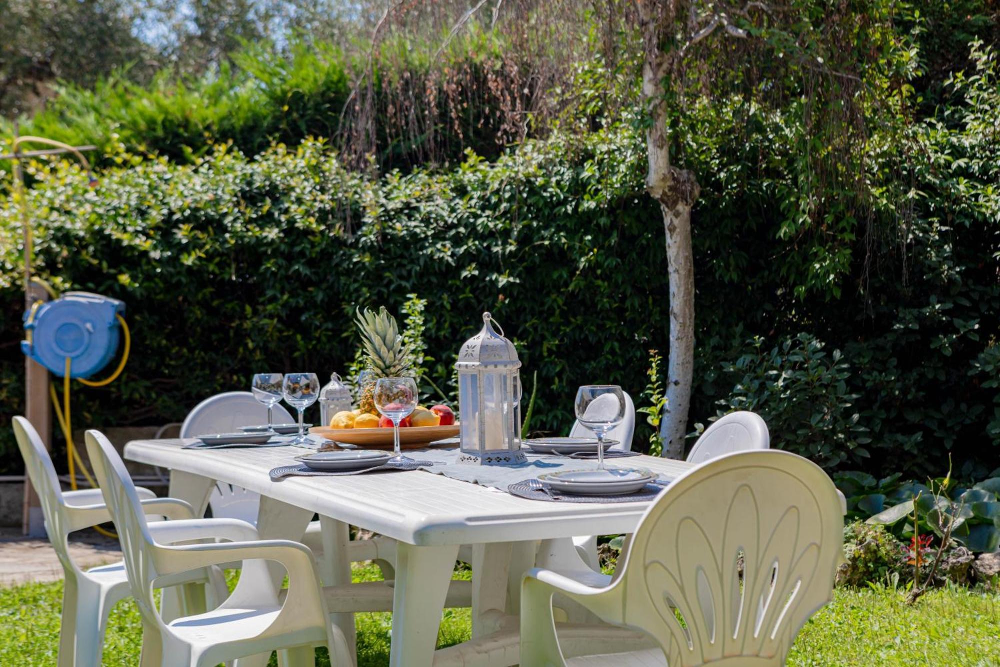 H11 Oasi Serena Parcheggio-Giardino Taggia Luaran gambar